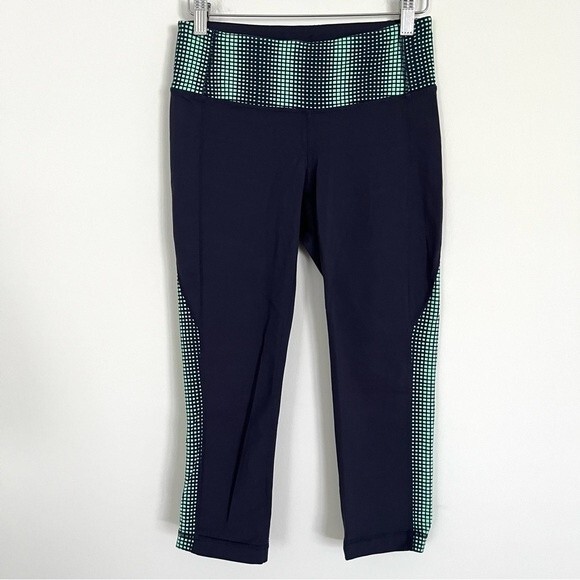 Athleta Revelation Cropped Leggings in Galactic Blue Green, Size S NWOT - Picture 2 of 7